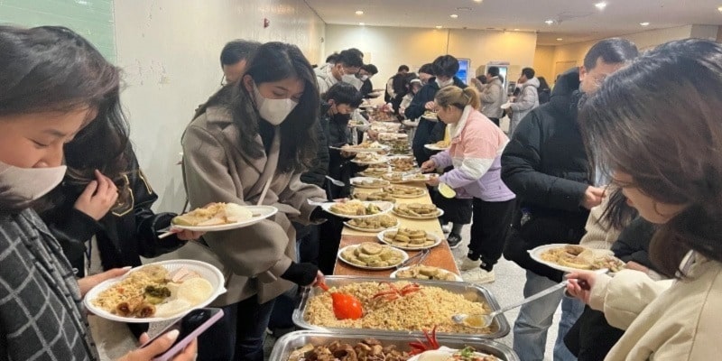 Bàn thức ăn ngày Tết tại Hàn Quốc